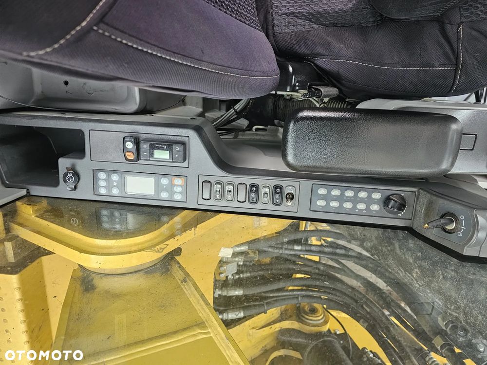 Caterpillar 325FLCR - 10