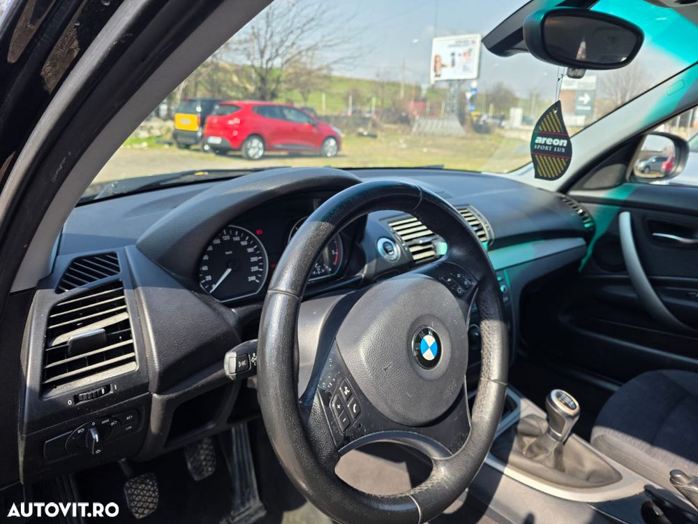 BMW Seria 1 118d - 24