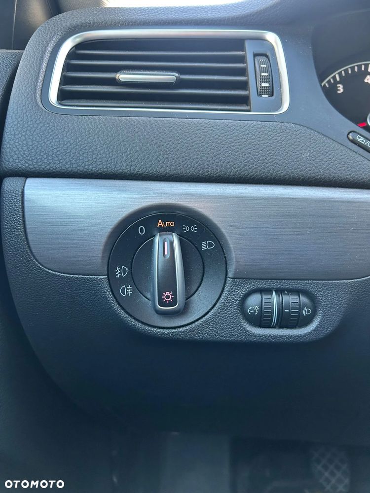 Volkswagen Jetta 1.4 TSI Highline - 10