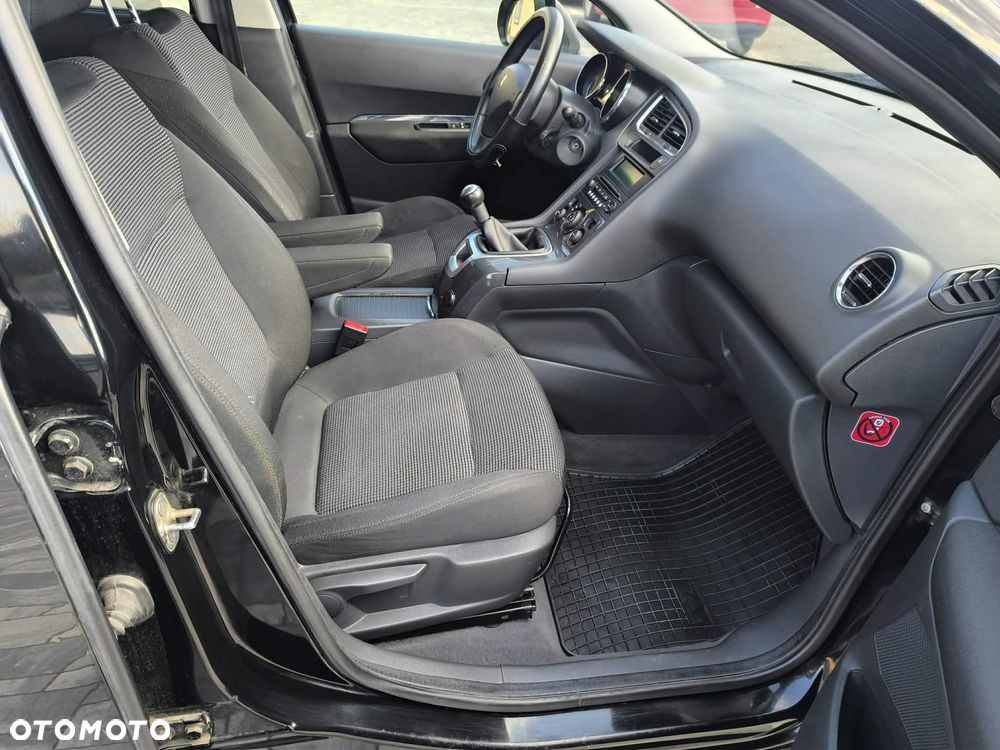 Peugeot 5008 1.6 Trendy - 20
