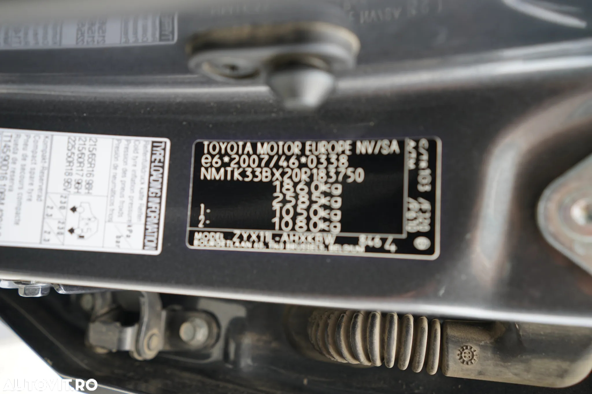 Toyota C-HR - 10