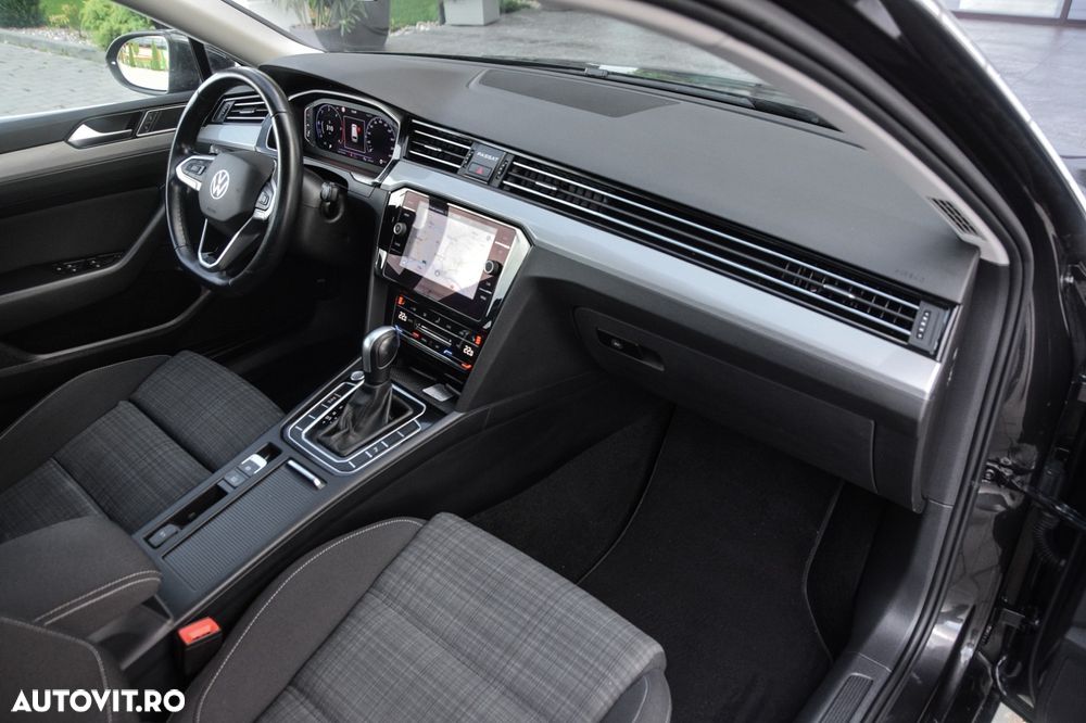 Volkswagen Passat Variant 2.0 TDI SCR DSG BlueMotion Comfortline - 27