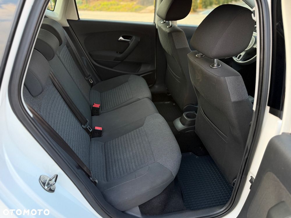 Volkswagen Polo 1.4 16V Trendline - 24