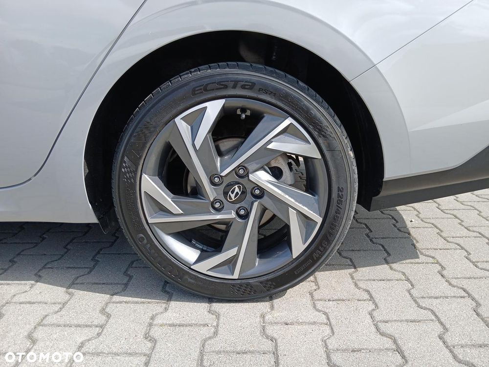 Hyundai Elantra 1.6 Smart - 26