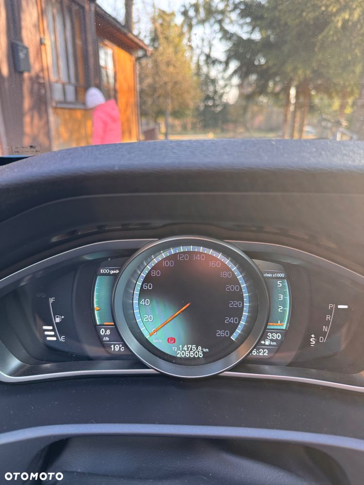 Volvo V40 D3 Geartronic Momentum - 8