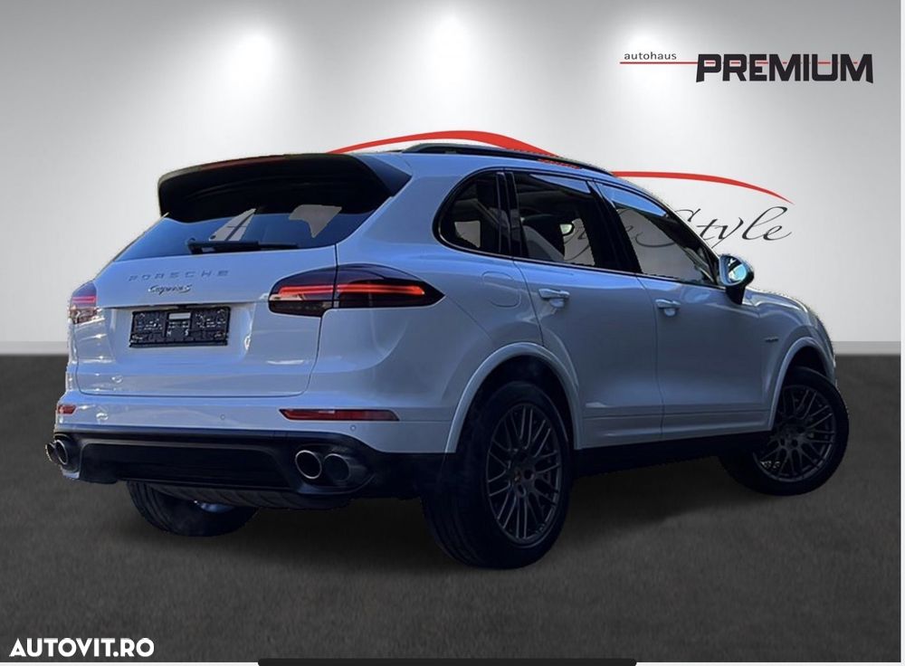 Porsche Cayenne Hybrid 3.0 L S E - 6