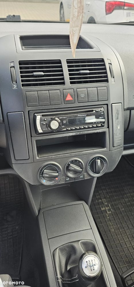 Volkswagen Polo 1.4 Fun - 8