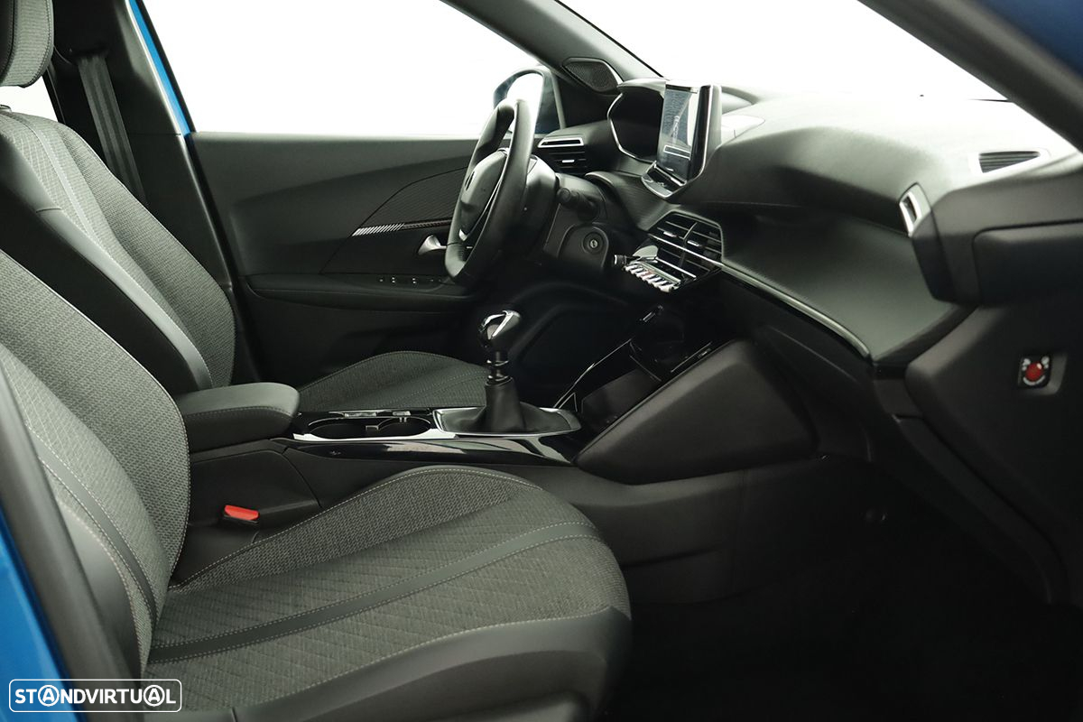 Peugeot 2008 1.2 PureTech Allure - 23