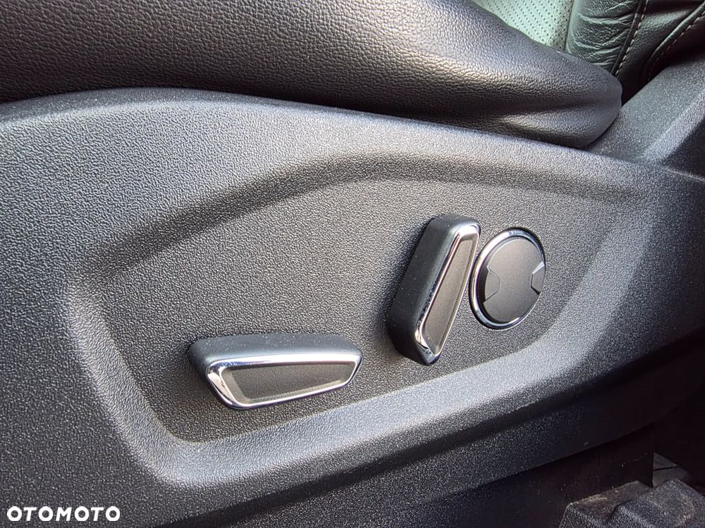 Ford Edge 2.0 TDCi Bi-Turbo 4x4 Sport - 30