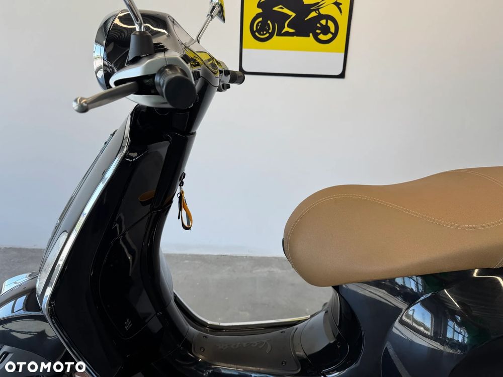 Piaggio Vespa - 20