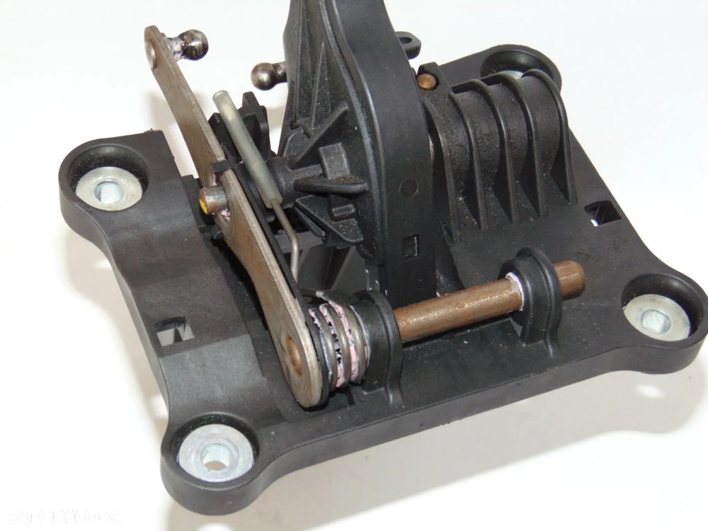 Wybierak 6 biegów 55351959 lewarek drążek dźwignia przełącznik zmiany biegów Opel Zafira 2 II B diesel 1.9 CDTI - 15