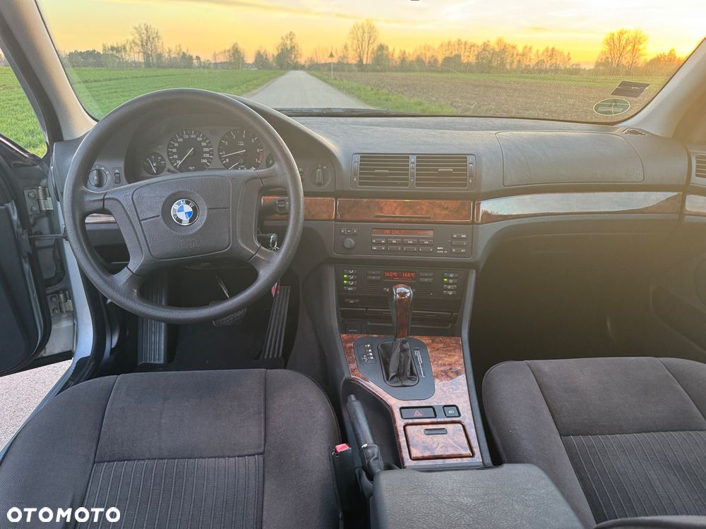 BMW Seria 5 - 24