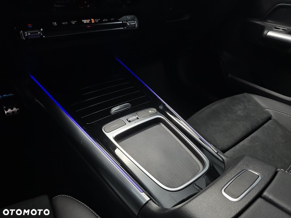 Mercedes-Benz GLA 200 mHEV AMG Line 7G-DCT - 10