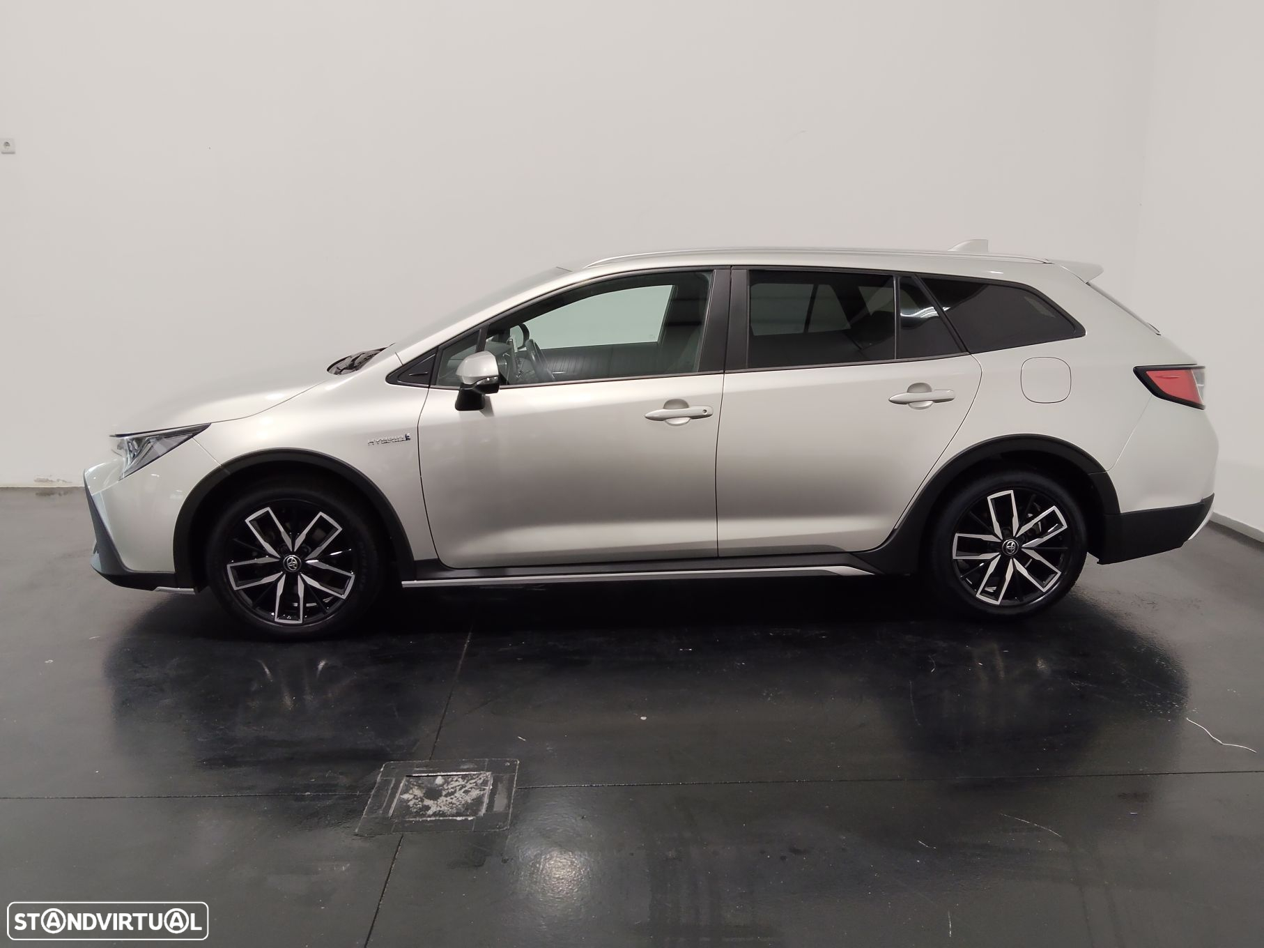 Toyota Corolla Touring Sports 1.8 Hybrid Trek - 3
