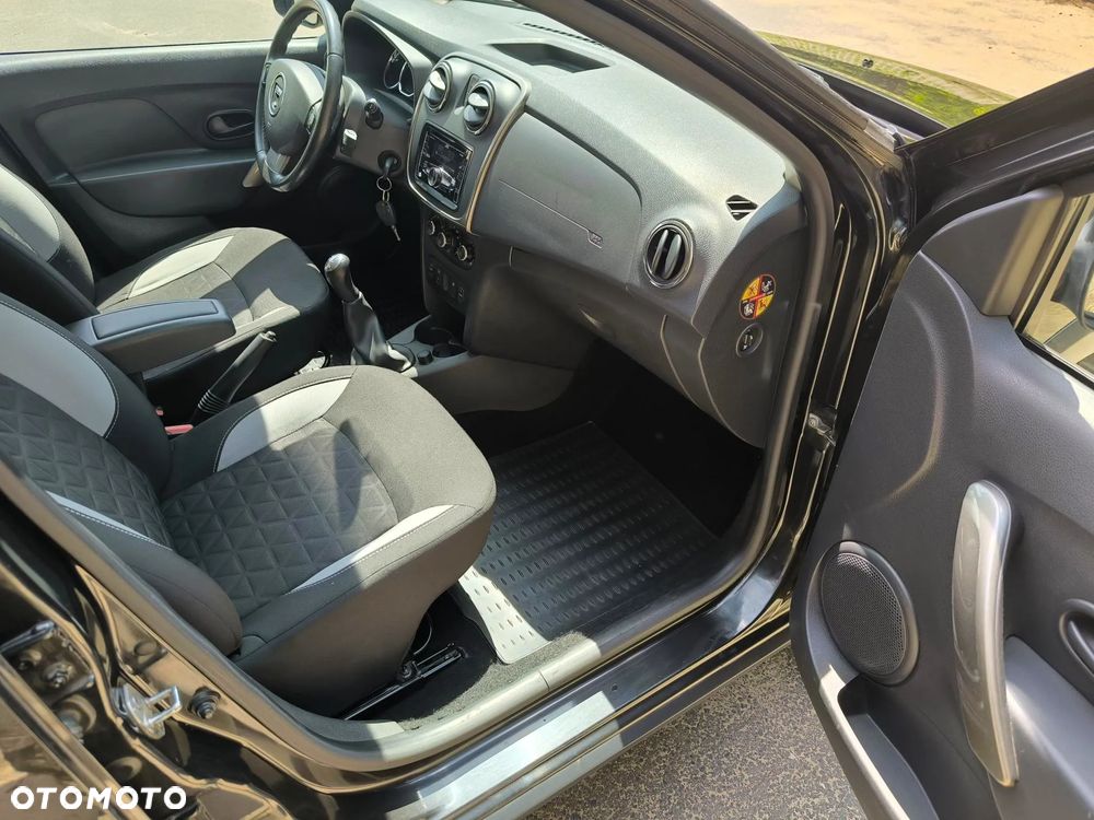 Dacia Sandero 0.9 TCe SL Celebration - 17