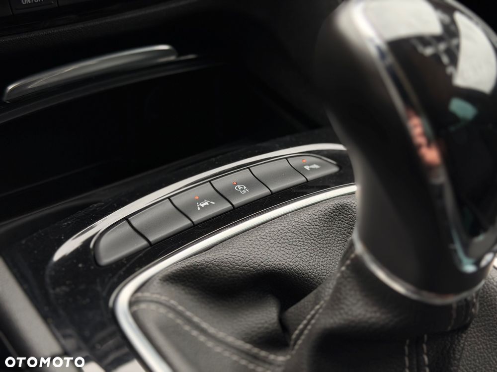 Opel Insignia - 29