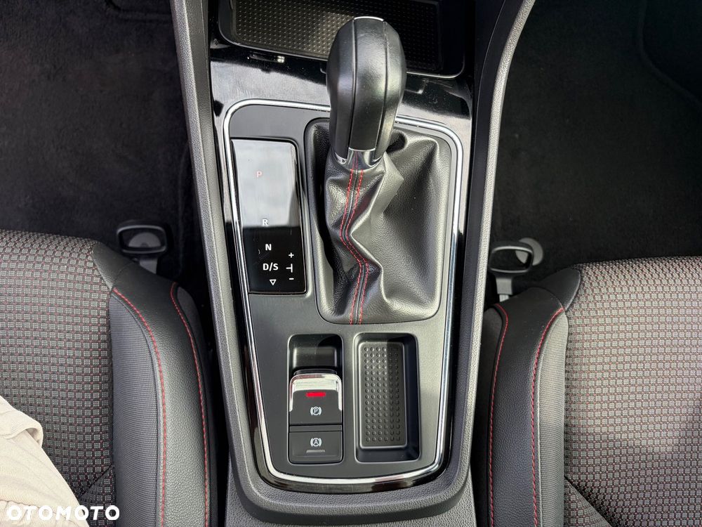 Seat Leon 1.5 eTSI FR DSG - 24