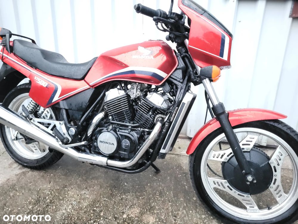 Honda VT - 5