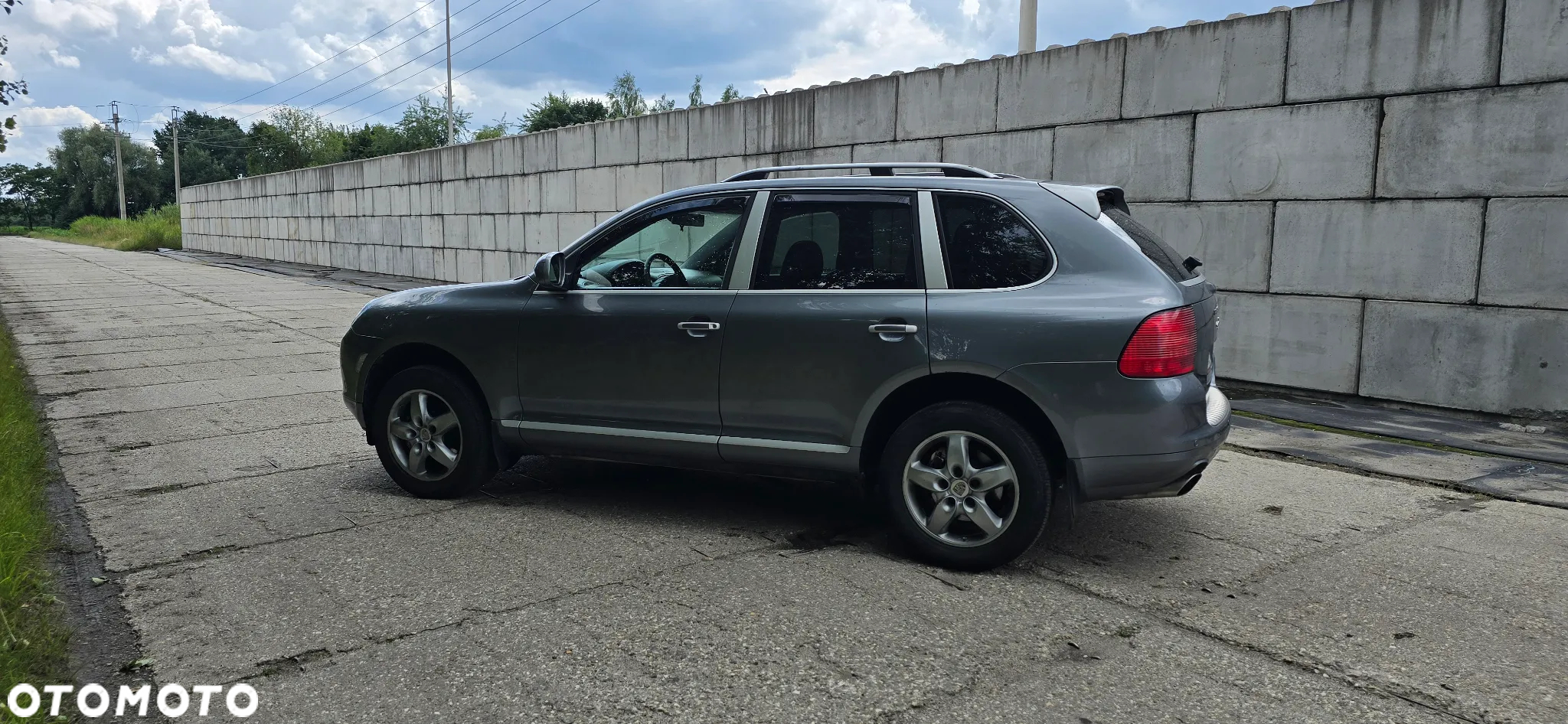Porsche Cayenne - 7