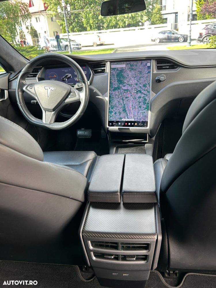Tesla Model S - 23