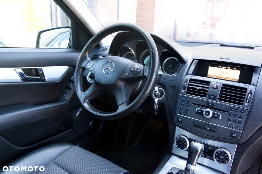 Mercedes-Benz Klasa C 200 7G-TRONIC Avantgarde Edition - 13