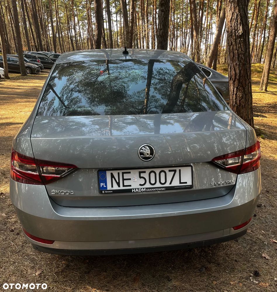 Skoda Superb 2.0 TDI Ambition - 2