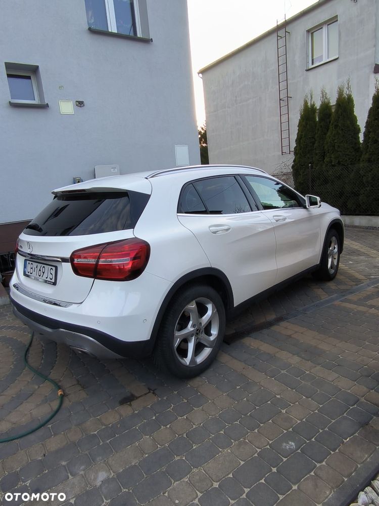 Mercedes-Benz GLA 200 7G-DCT AMG Line - 5