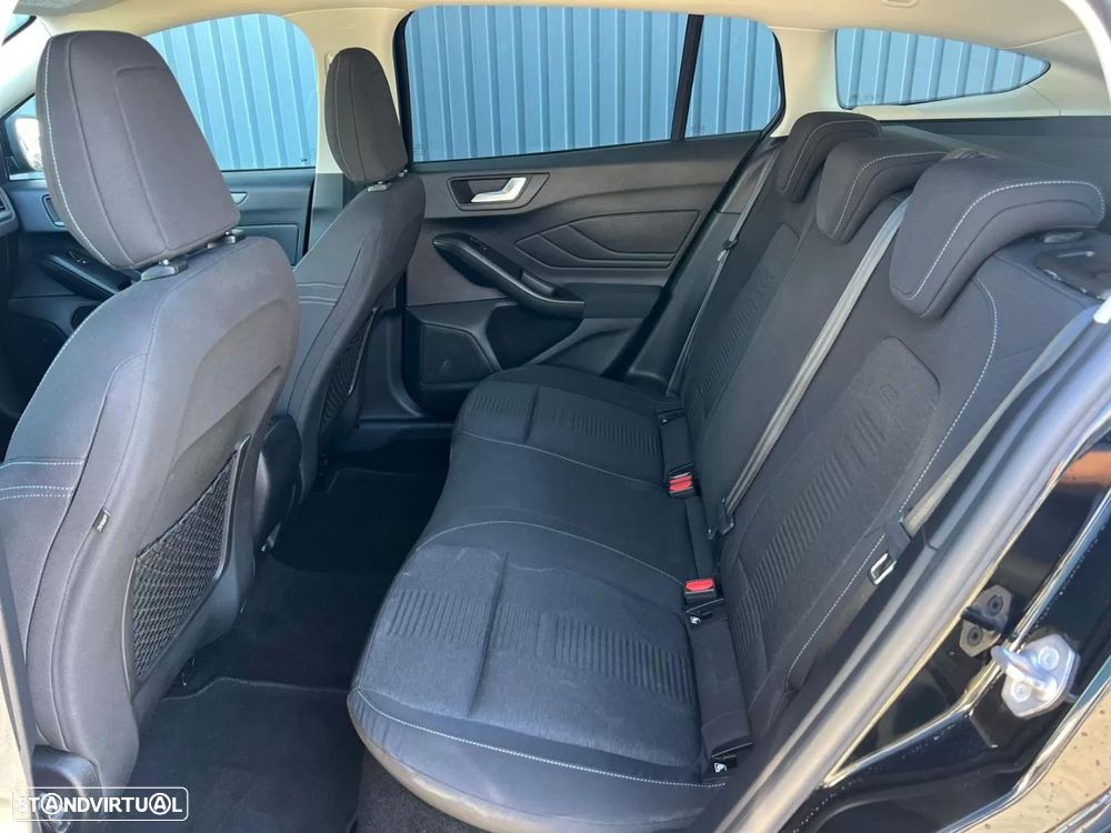 Ford Focus SW 1.0 EcoBoost Active - 17