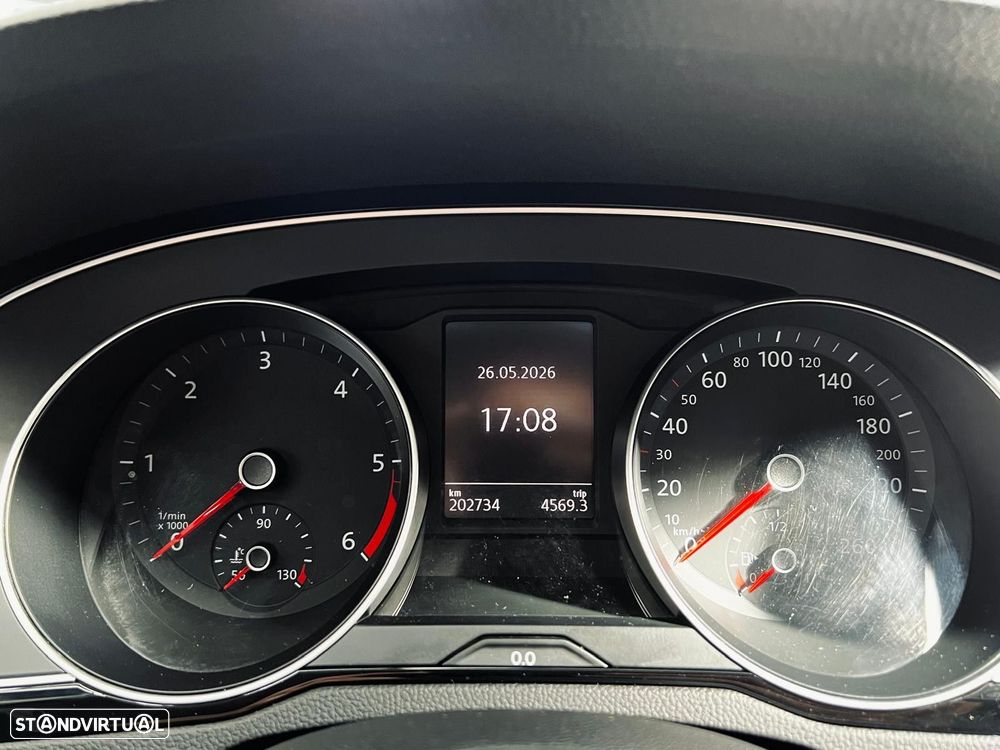 VW Passat 1.6 TDI DSG - 20