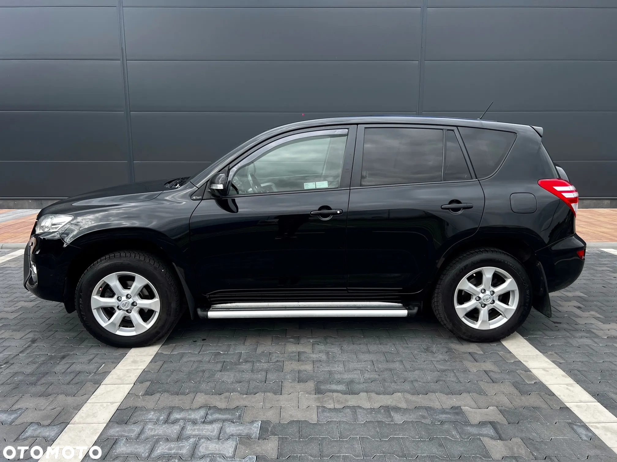 Toyota RAV4 - 9