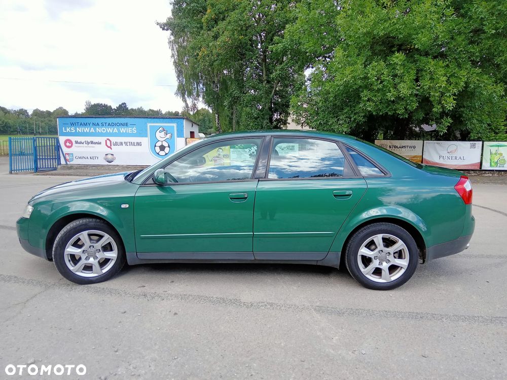 Audi A4 Limousine - 4