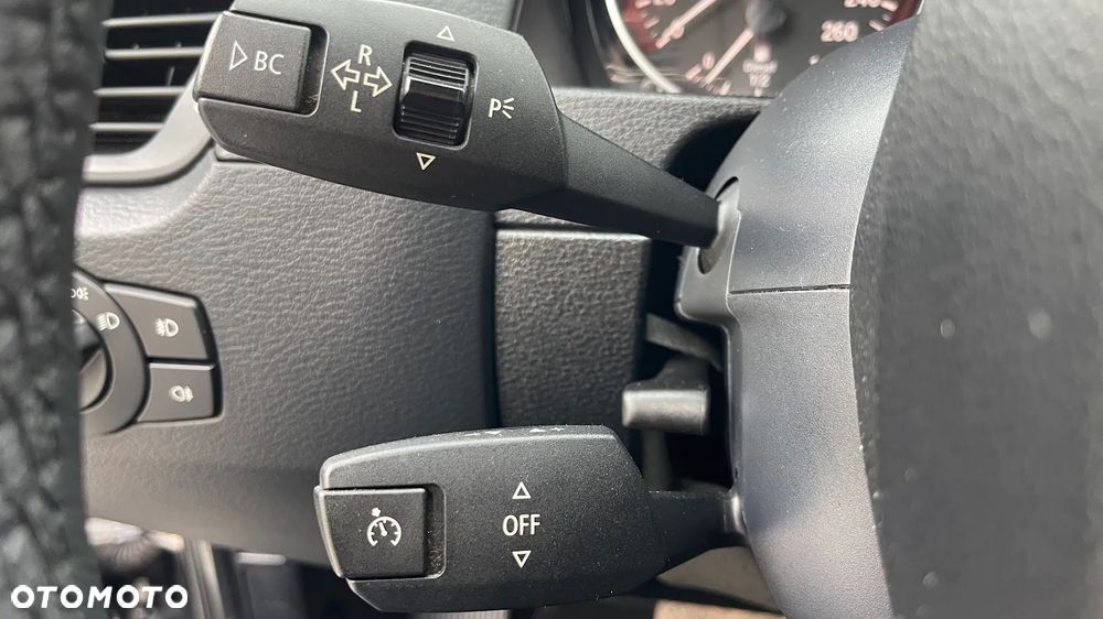 BMW X1 xDrive20d - 12