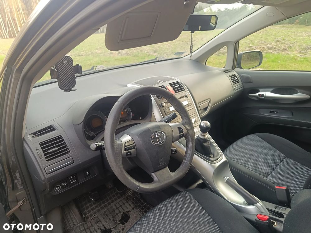 Toyota Auris 1.6 Life+ - 5