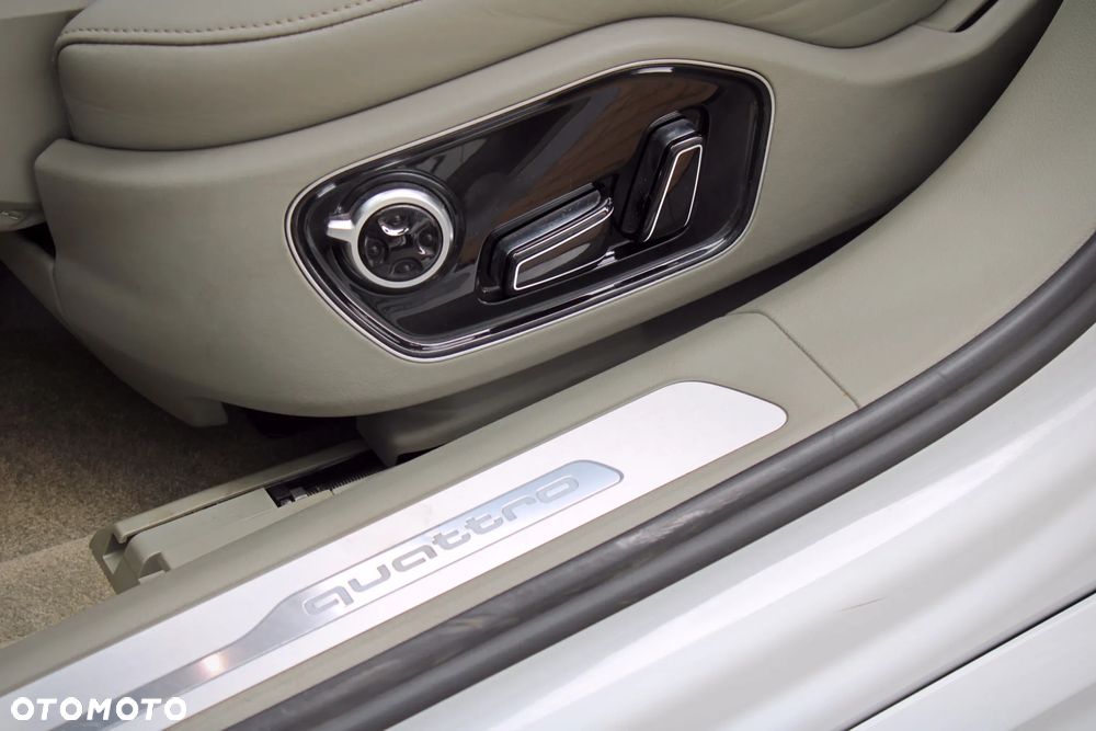 Audi A8 4.0 TFSI cylinder on demand quattro tiptronic - 38