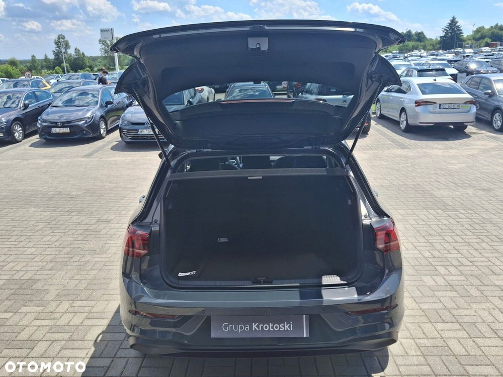 Volkswagen Golf - 10