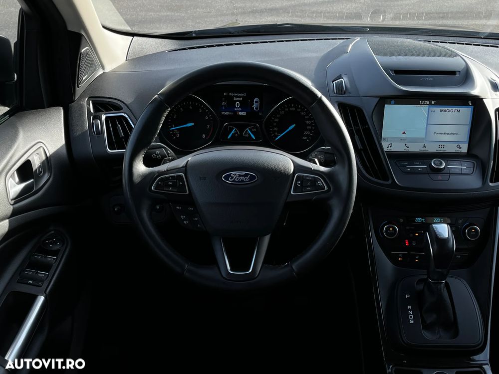 Ford Kuga - 12
