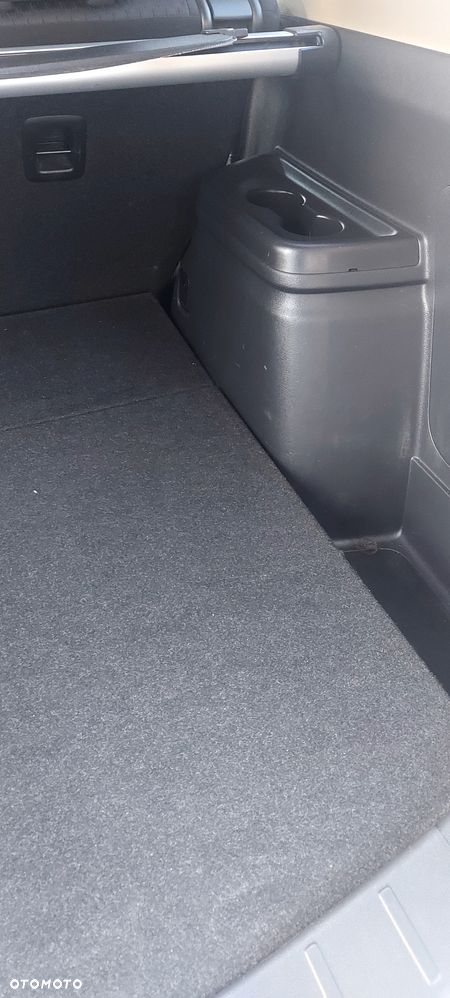 Mitsubishi Outlander - 14