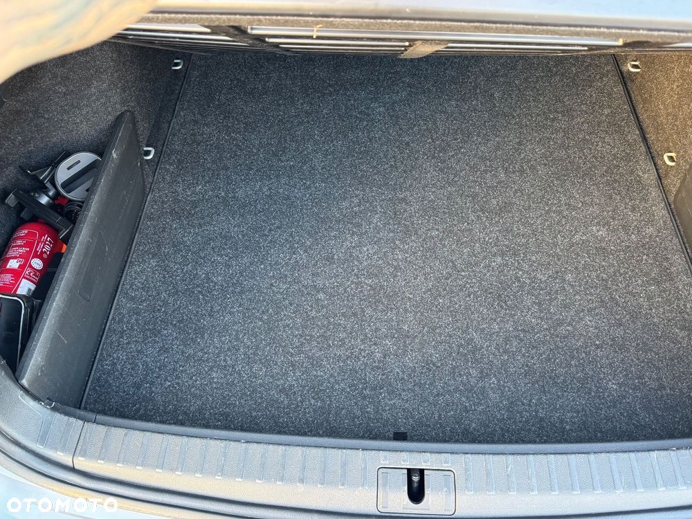 Skoda Octavia 2.0 TDI DSG Selection - 38