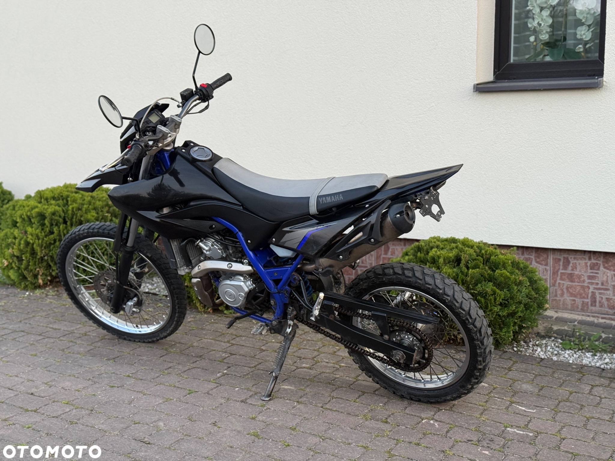 Yamaha WR - 8