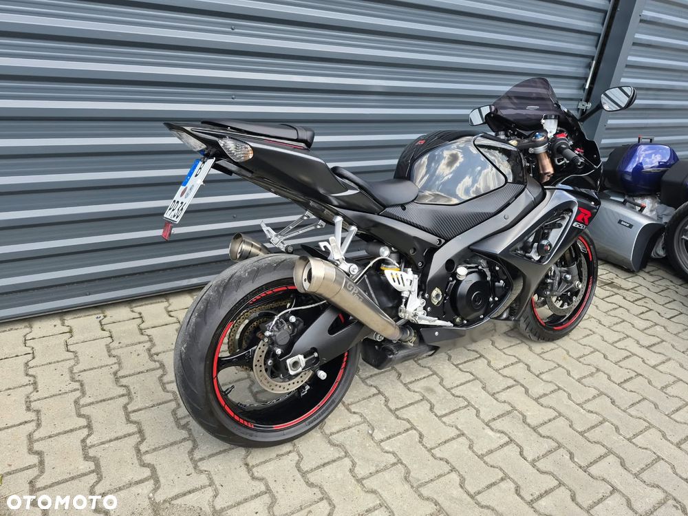 Suzuki GSX-R - 6
