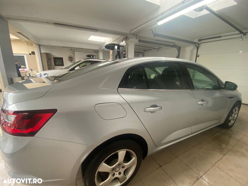 Renault Megane TCe GPF Intens - 13