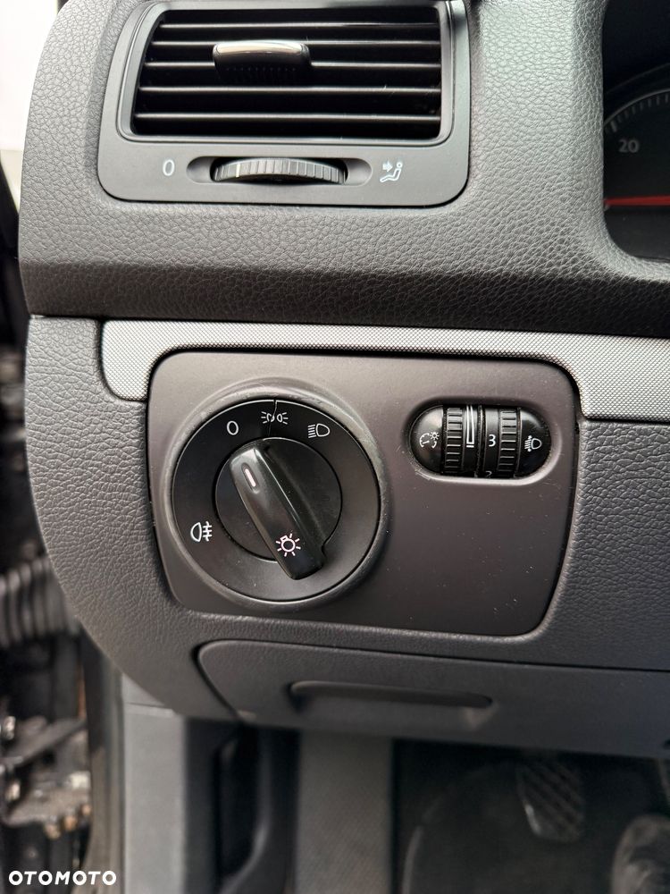 Volkswagen Golf 1.9 TDI Trendline - 26