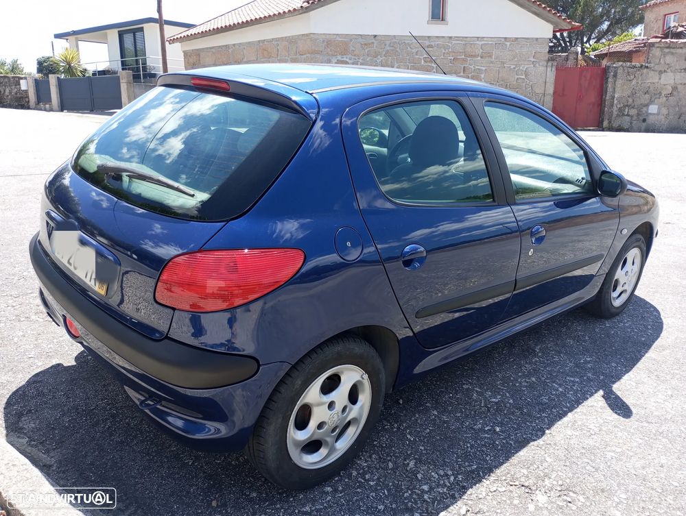 Peugeot 206 1.1 Color Line - 3