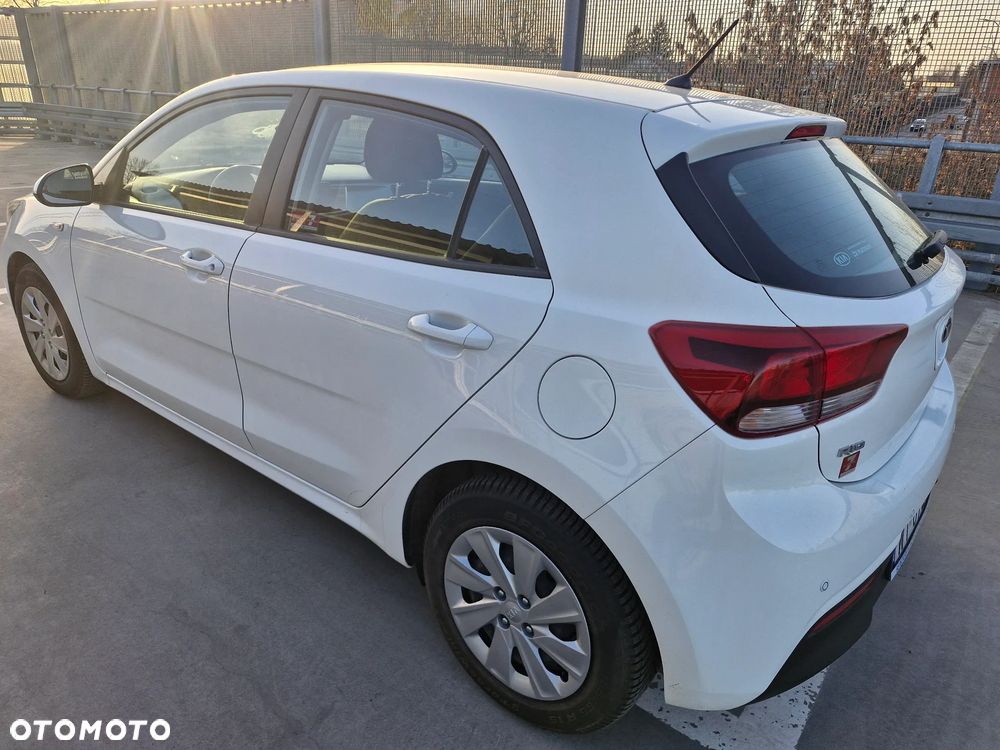 Kia Rio 1.2 M - 4