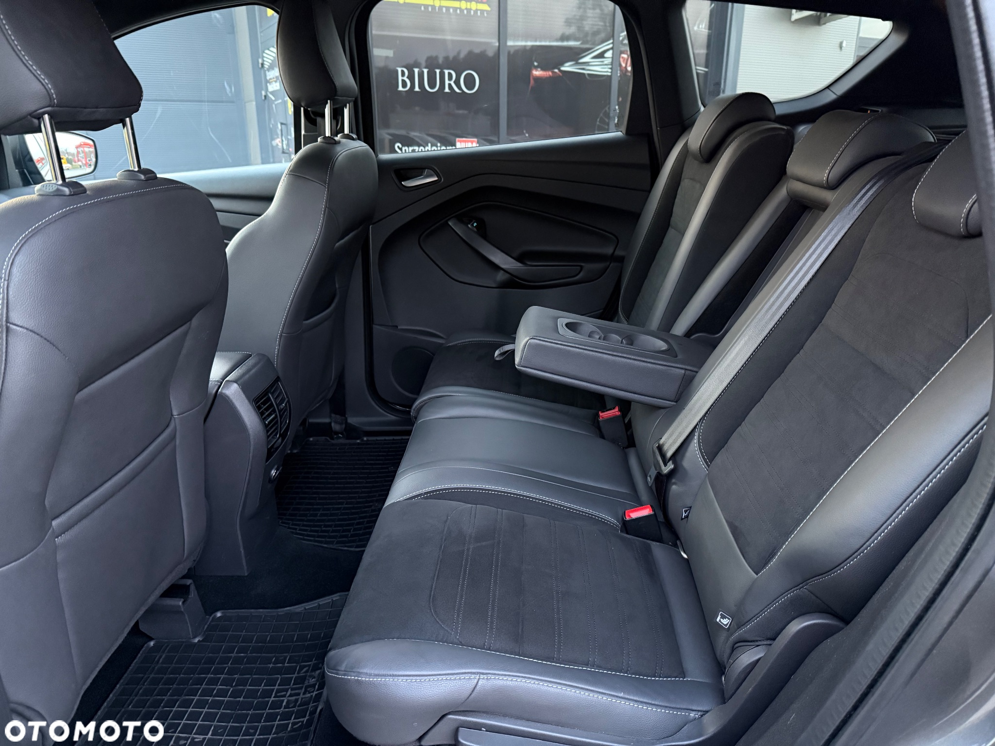 Ford Kuga 2.0 TDCi 4x4 ST-Line - 31