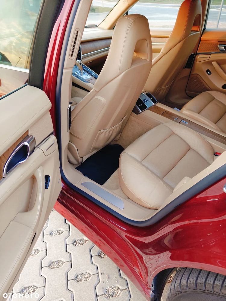 Porsche Panamera 4S - 12