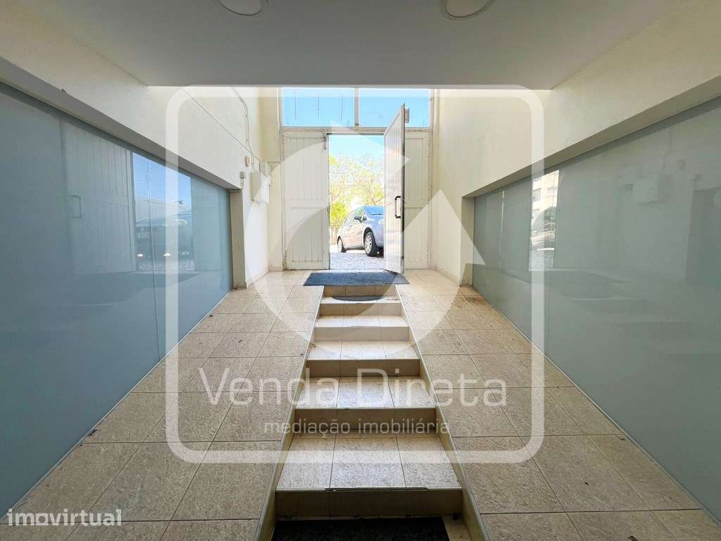 Garagem com 254 m² | 10 Parqueamentos | Bairro Afonso Costa - Setúbal - Grande imagem: 4/29