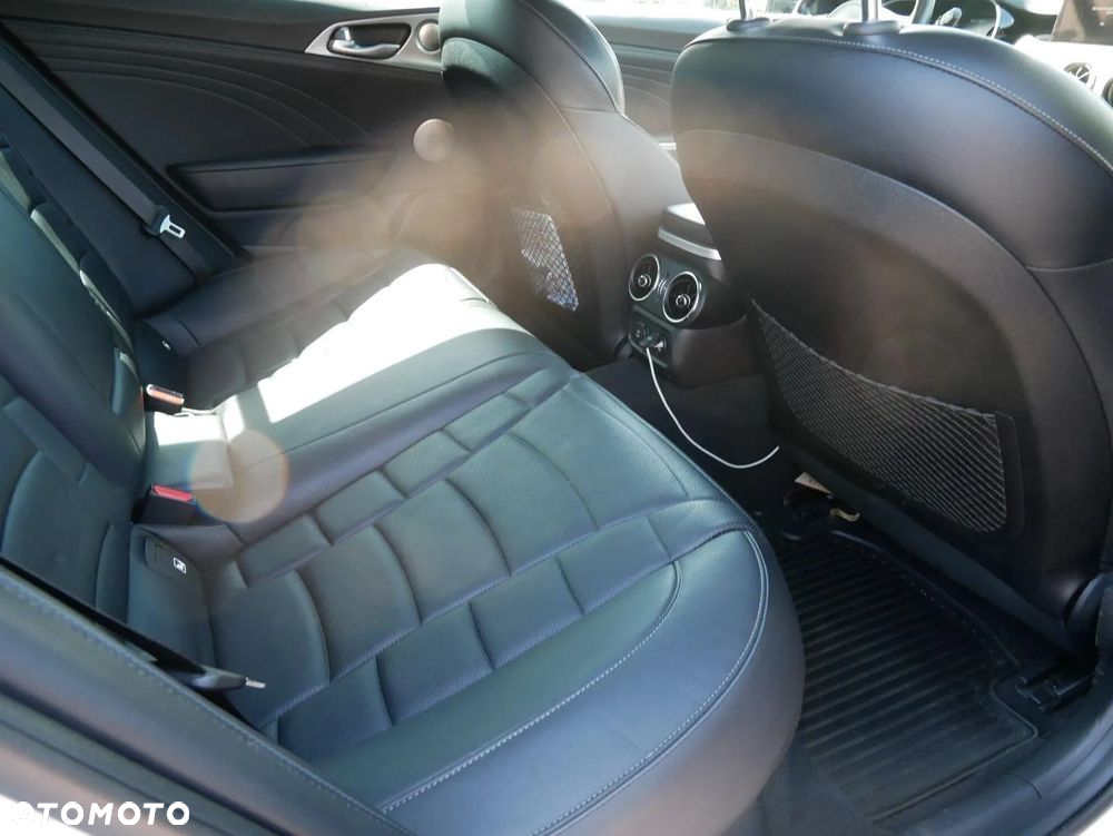 Kia Stinger 3.3 T-GDI V6 GT Prestige Line AWD - 24