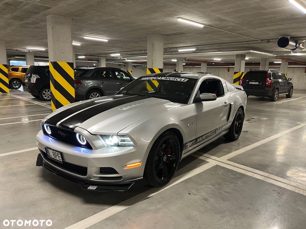 Ford Mustang 5.0 V8 GT Premium - 2