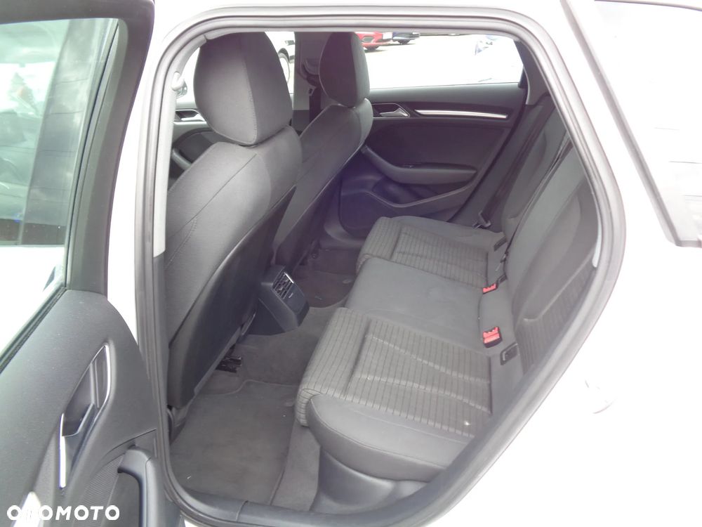 Audi A3 Sportback - 12